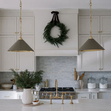 Load image into Gallery viewer, 30" Faux Evergreen Cedar Wreath