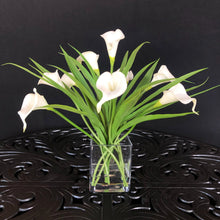 Load image into Gallery viewer, centerpiece floral arrangement