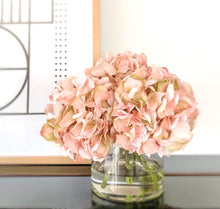 Load image into Gallery viewer, Silk hydrangeas arrangement in glass vase - pink