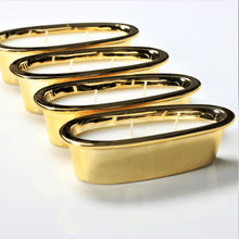 Load image into Gallery viewer, Gold Grand Alligator Candle Thompson Ferrier
