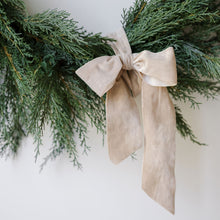 Load image into Gallery viewer, 30" Faux Evergreen Cedar Wreath
